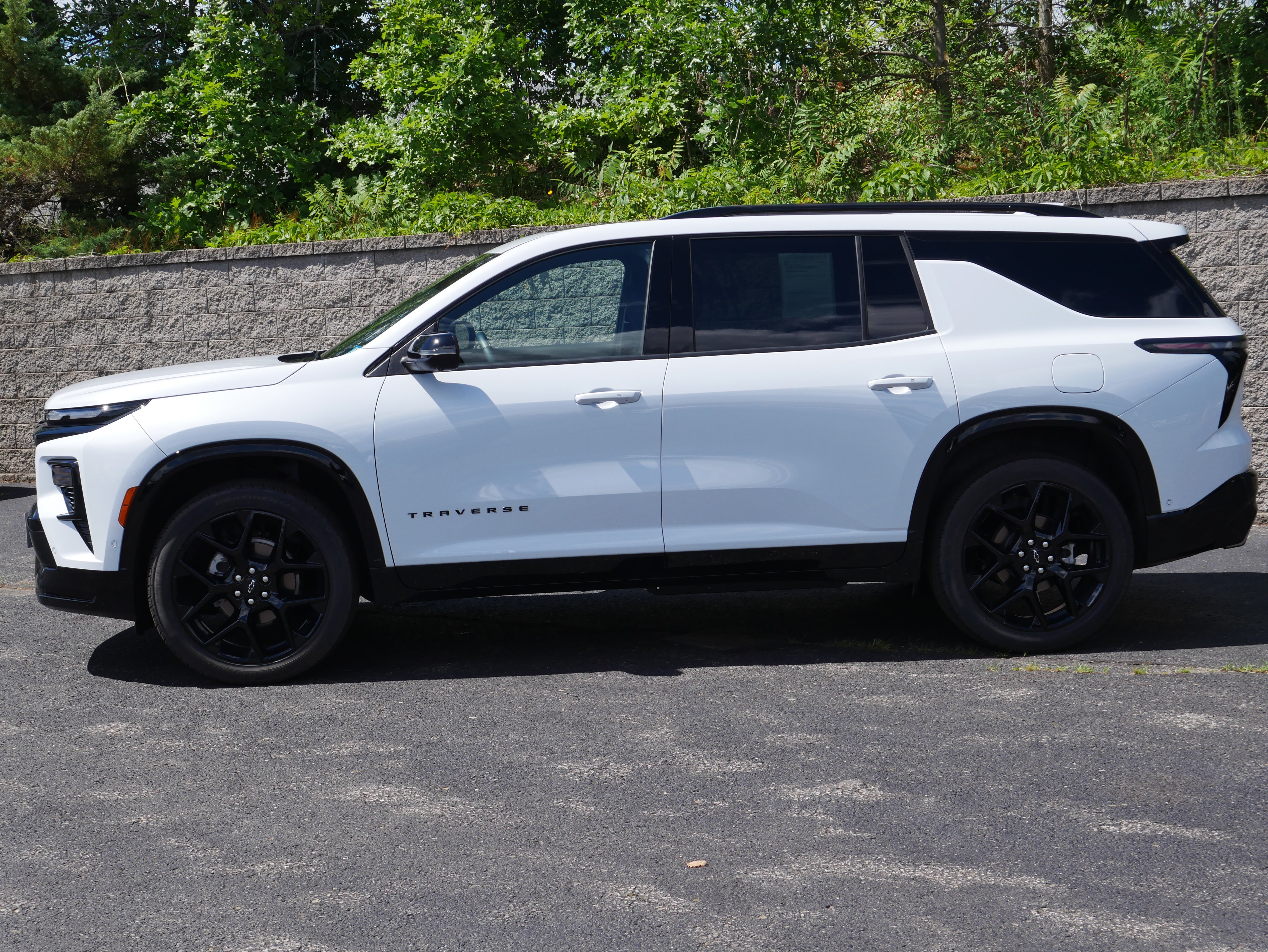 Certified 2026 Chevrolet Traverse RS AWD/4WD image 3