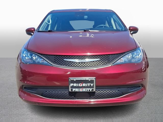 Used 2023 Chrysler Voyager LX FWD video 2
