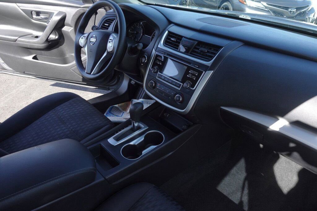 Used 2018 Nissan Altima 2.5 S w/ S Convenience Package image 14