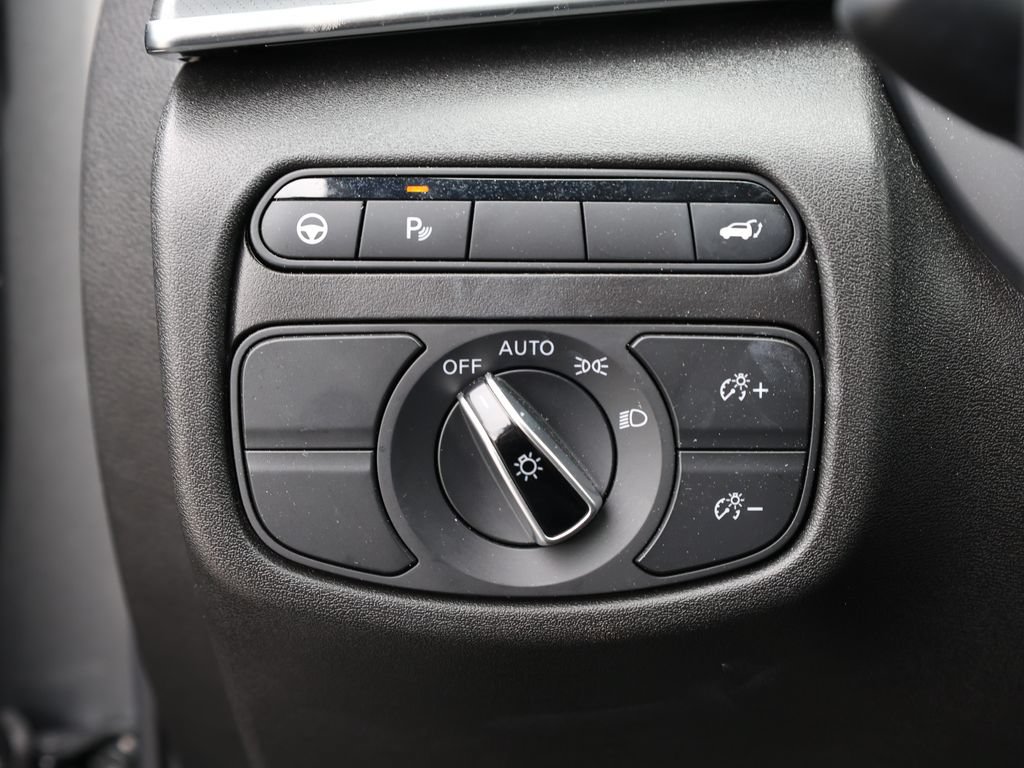Certified 2025 INFINITI QX50 Luxe AWD/4WD image 35