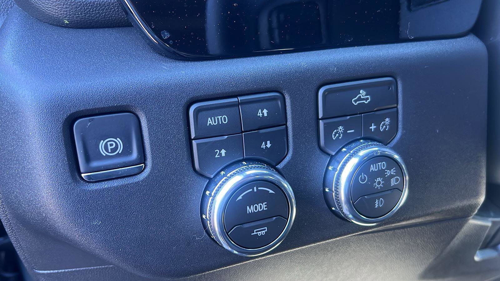 New 2026 GMC Sierra 1500 Elevation image 12