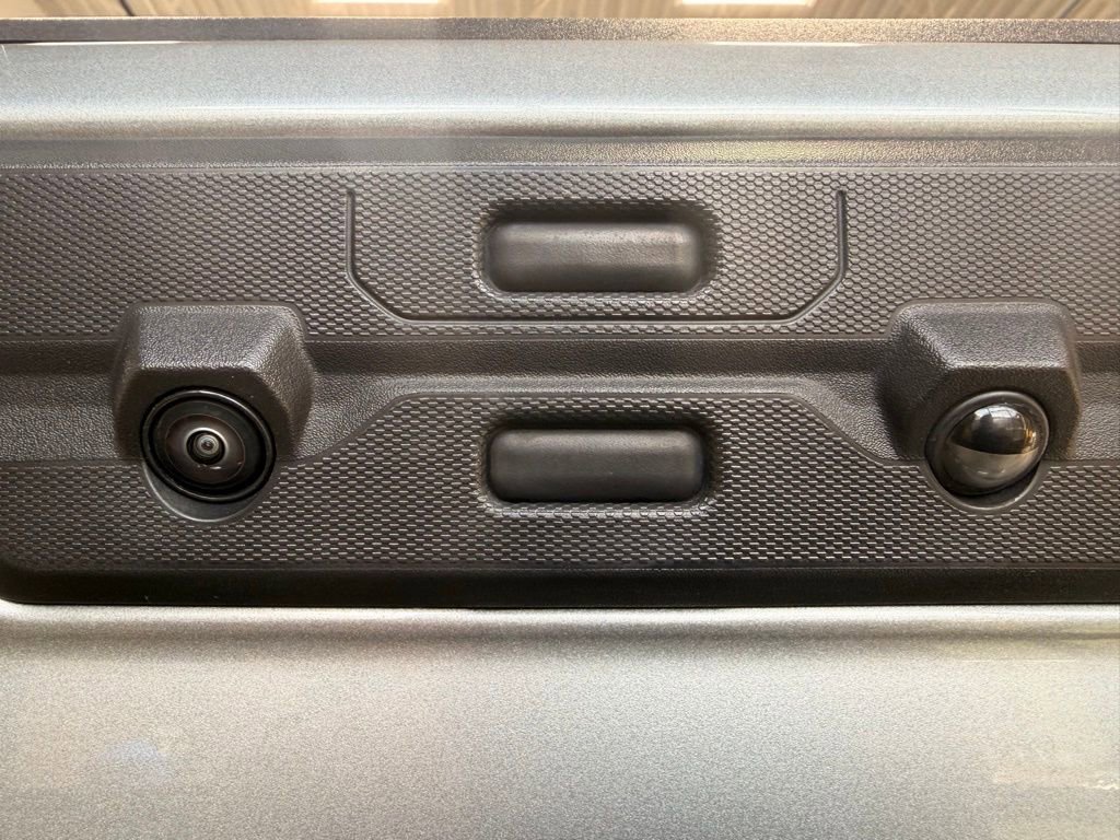 Used 2024 GMC Sierra 3500 AT4 w/ AT4 Premium Plus Package image 7