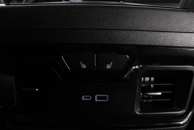 Used 2025 GMC Sierra 1500 AT4X image 23