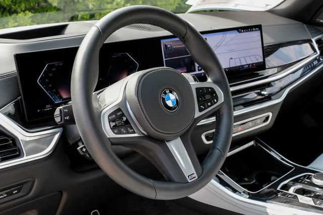 Used 2026 BMW X5 xDrive40i w/ M Sport Package AWD/4WD image 21