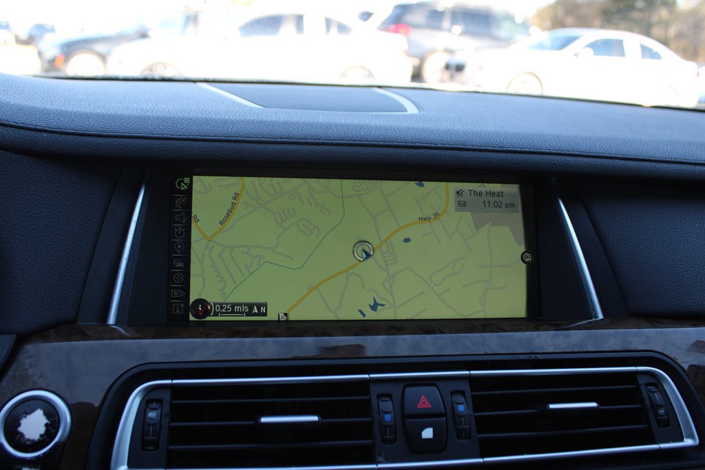 Used 2013 BMW 740Li image 22