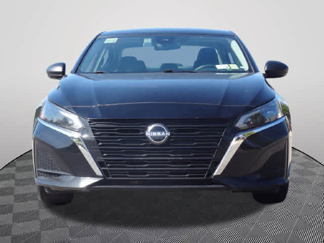 Used 2024 Nissan Altima 2.5 SV FWD image 5