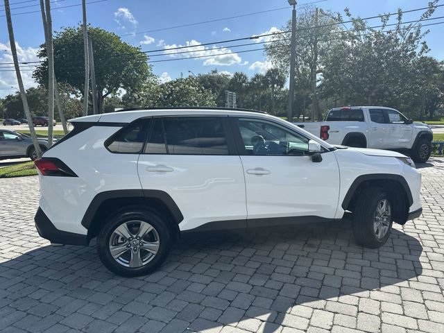 Used 2024 Toyota RAV4 XLE FWD image 32
