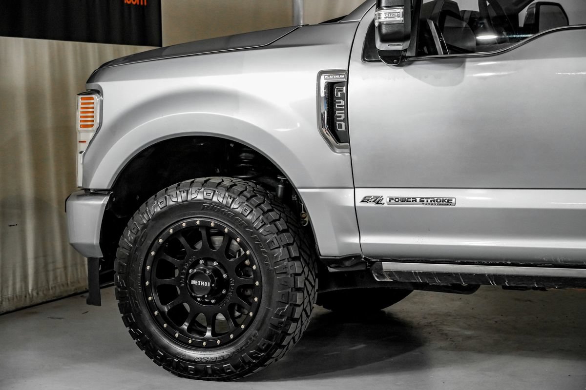 Used 2022 Ford F250 Platinum w/ FX4 Off-Road Package AWD/4WD image 12