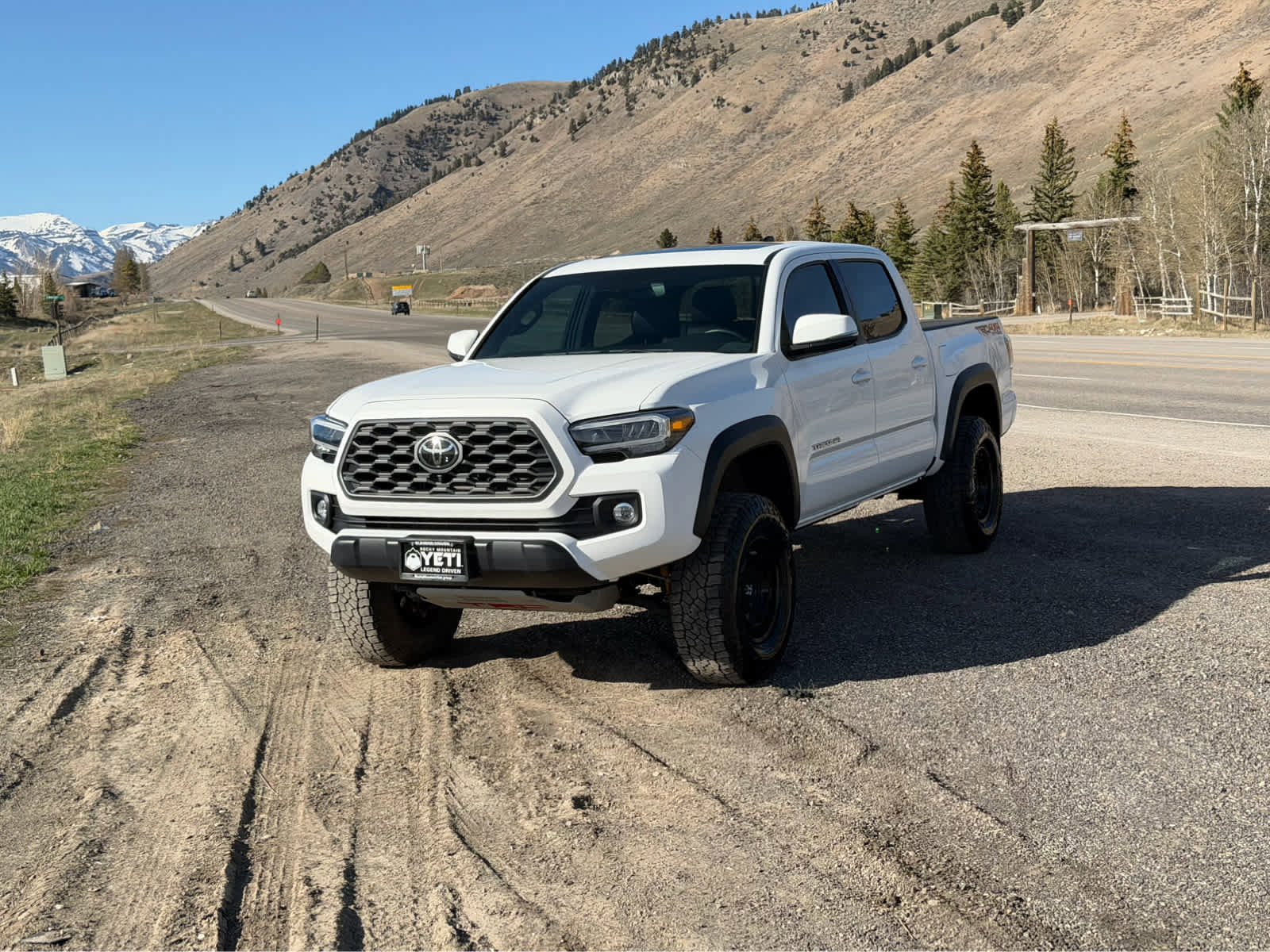 Used 2023 Toyota Tacoma TRD Off-Road w/ TRD Premium Off Road Package image 5