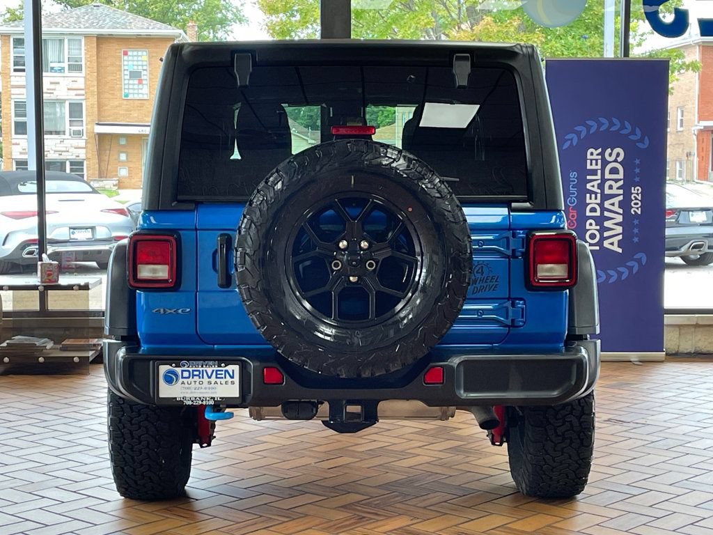Used 2024 Jeep Wrangler Unlimited AWD/4WD image 9