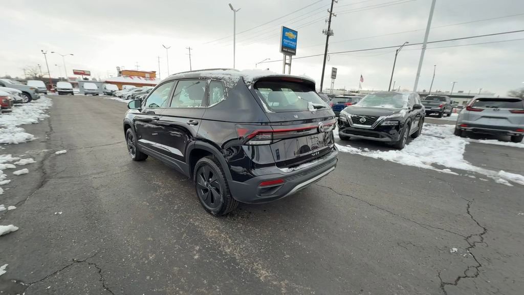 Used 2025 Volkswagen Taos S image 6