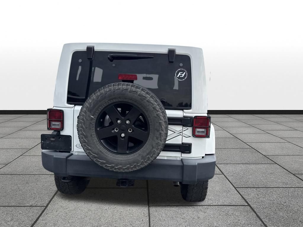 Used 2015 Jeep Wrangler Unlimited Sahara AWD/4WD image 6
