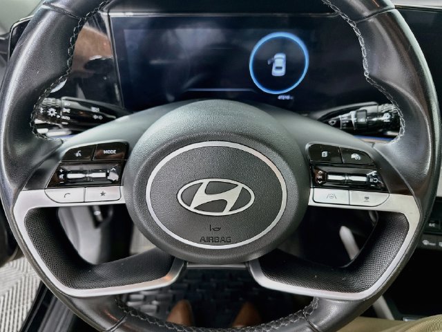 Used 2024 Hyundai Elantra Limited FWD image 23