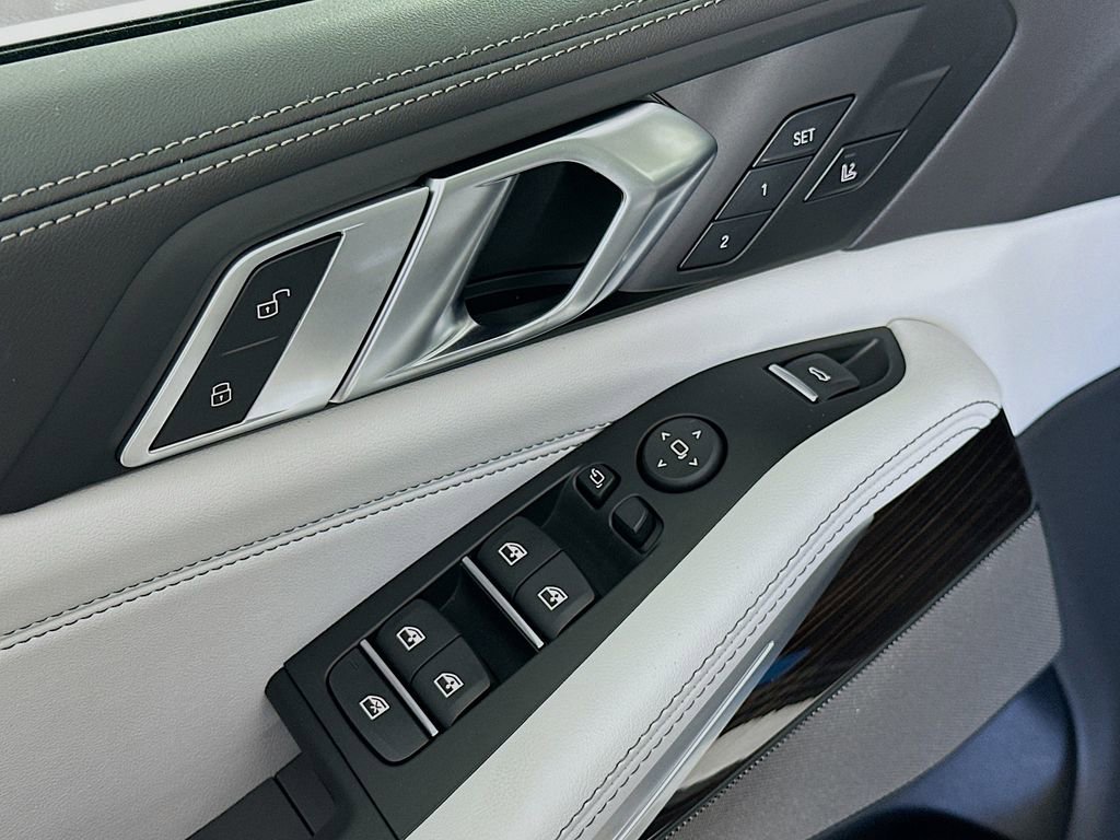 New 2026 BMW X5 xDrive40i w/ Climate Comfort Package image 23