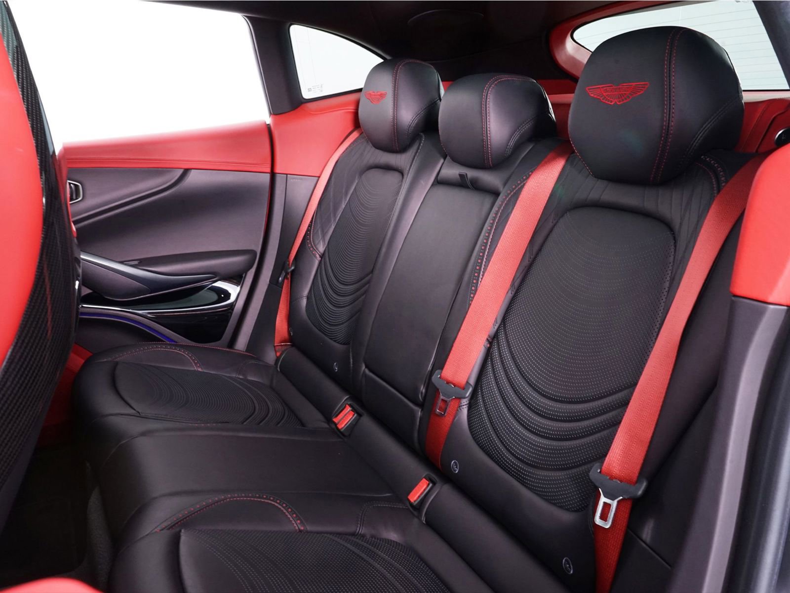 Used 2023 Aston Martin DBX 707 image 26