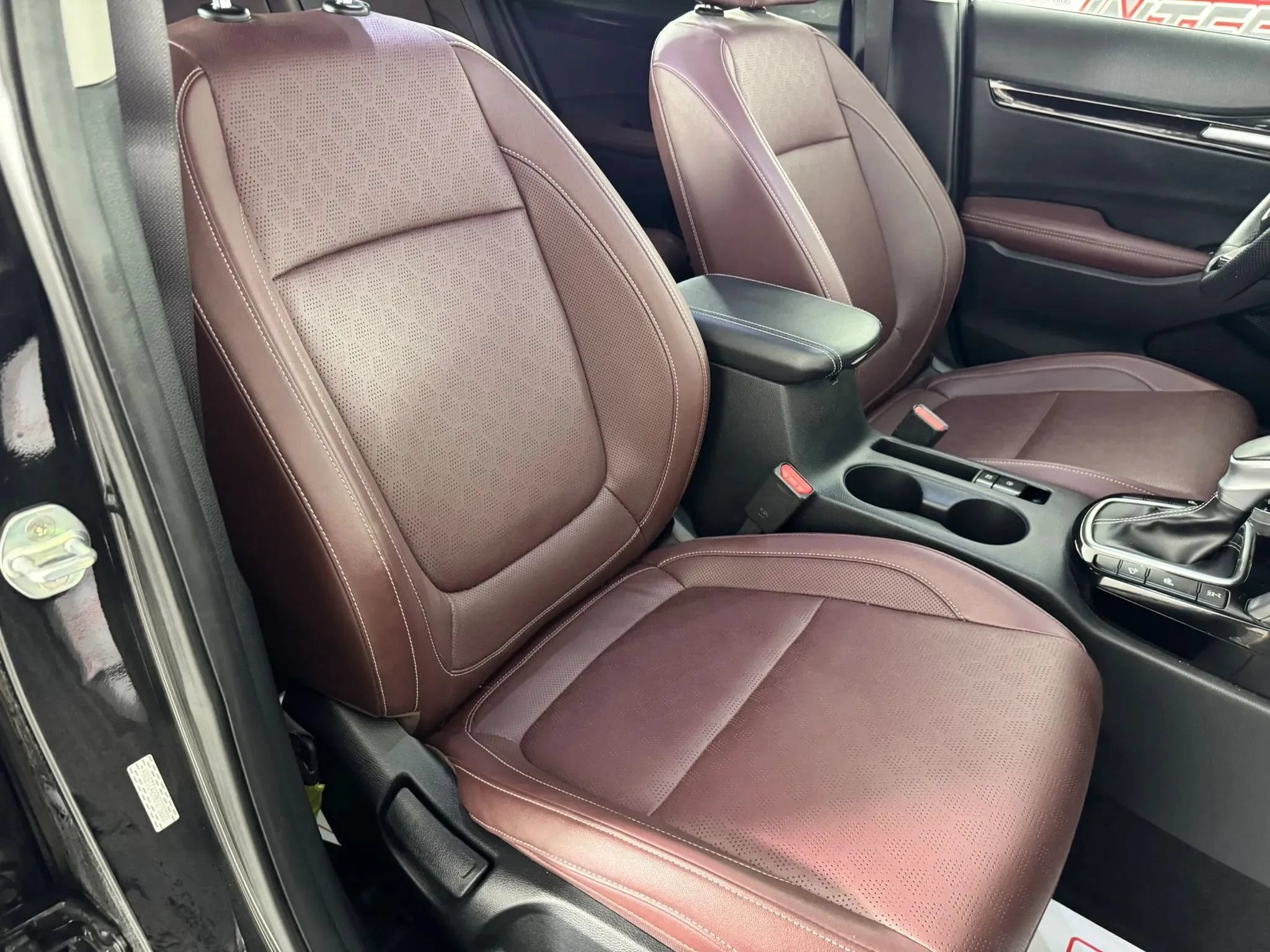 Used 2022 Kia Seltos SX w/ Sunroof Package AWD/4WD image 34