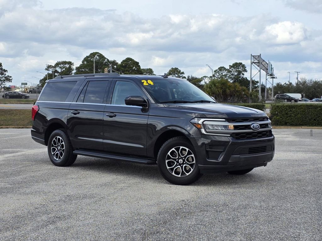 Used 2024 Ford Expedition Max XLT image 1