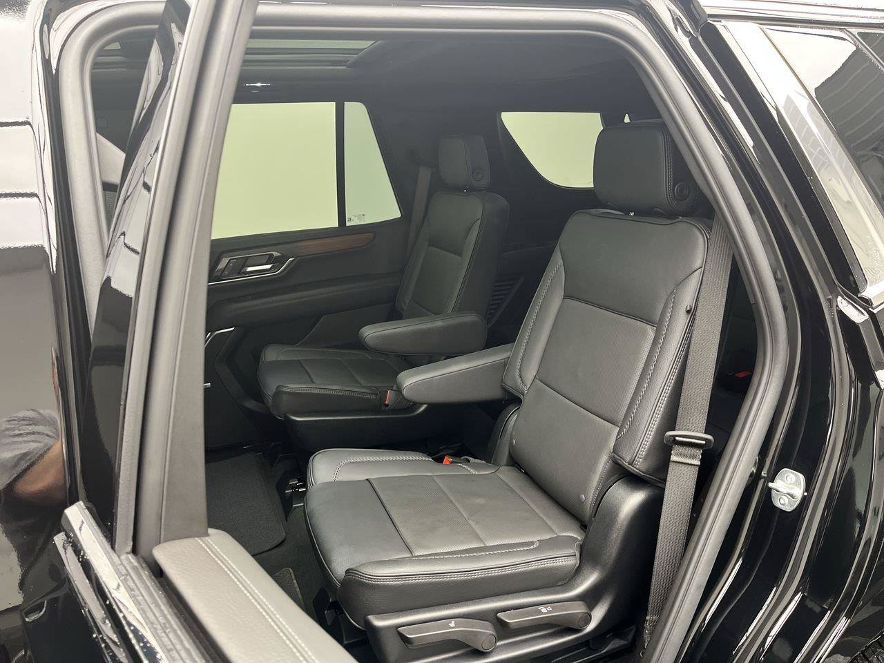 Certified 2025 GMC Yukon Denali w/ Sun & Power Step Package AWD/4WD image 13