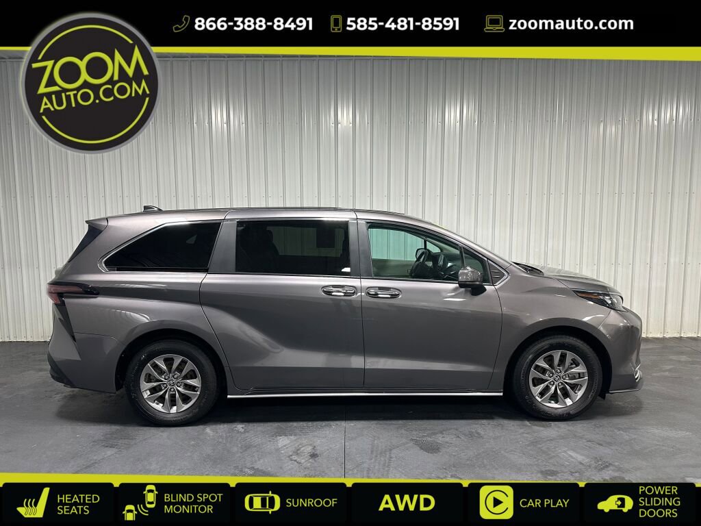 Used 2024 Toyota Sienna XLE AWD/4WD image 1