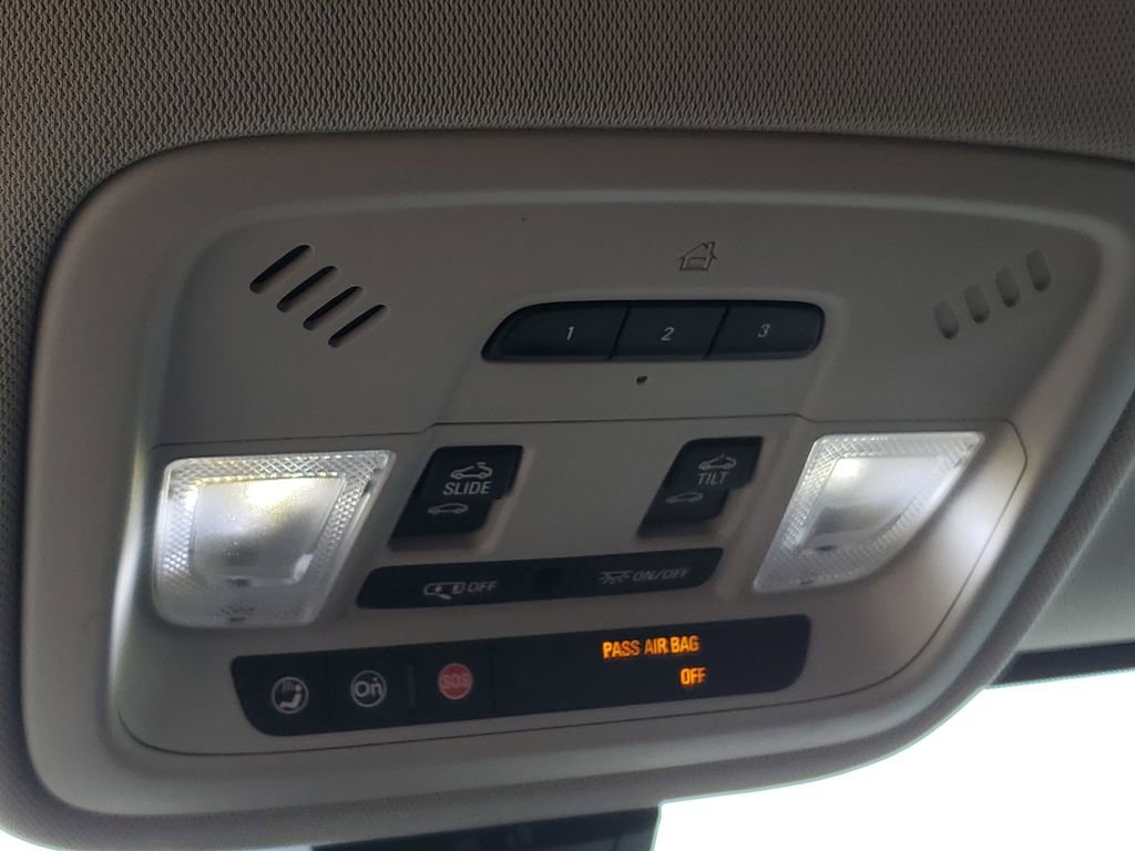 Used 2018 Chevrolet Traverse High Country image 21