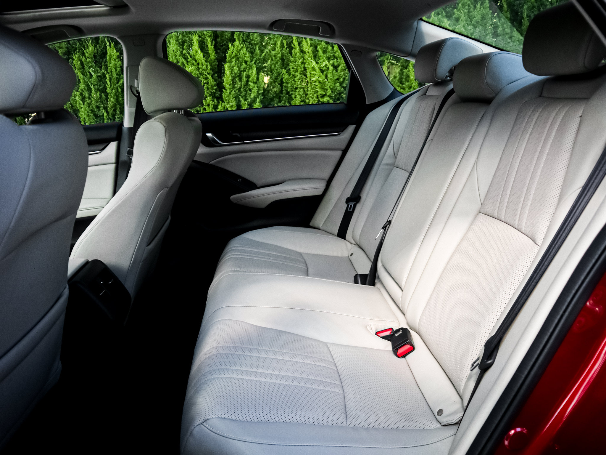 Used 2018 Honda Accord Touring image 31