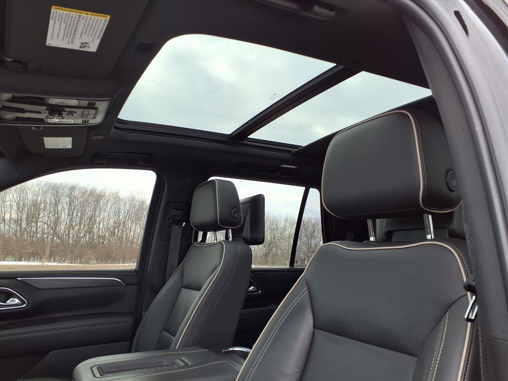 Used 2021 GMC Yukon SLT w/ SLT Premium Package image 28