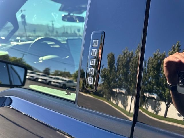 Used 2025 Ford F150 Lightning Lariat AWD/4WD image 14