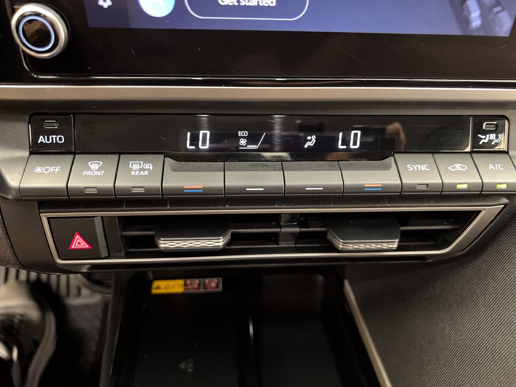 Used 2025 Toyota Camry LE FWD image 53