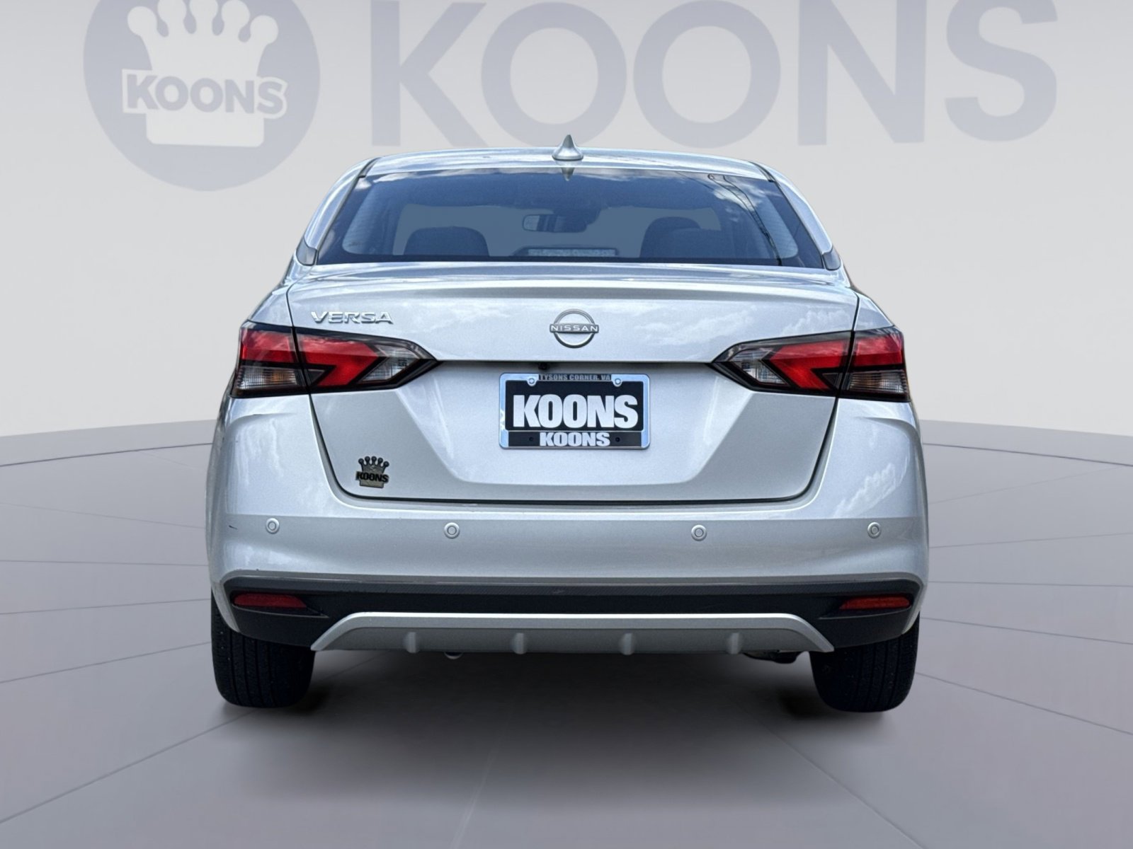 Used 2025 Nissan Versa SV FWD image 10