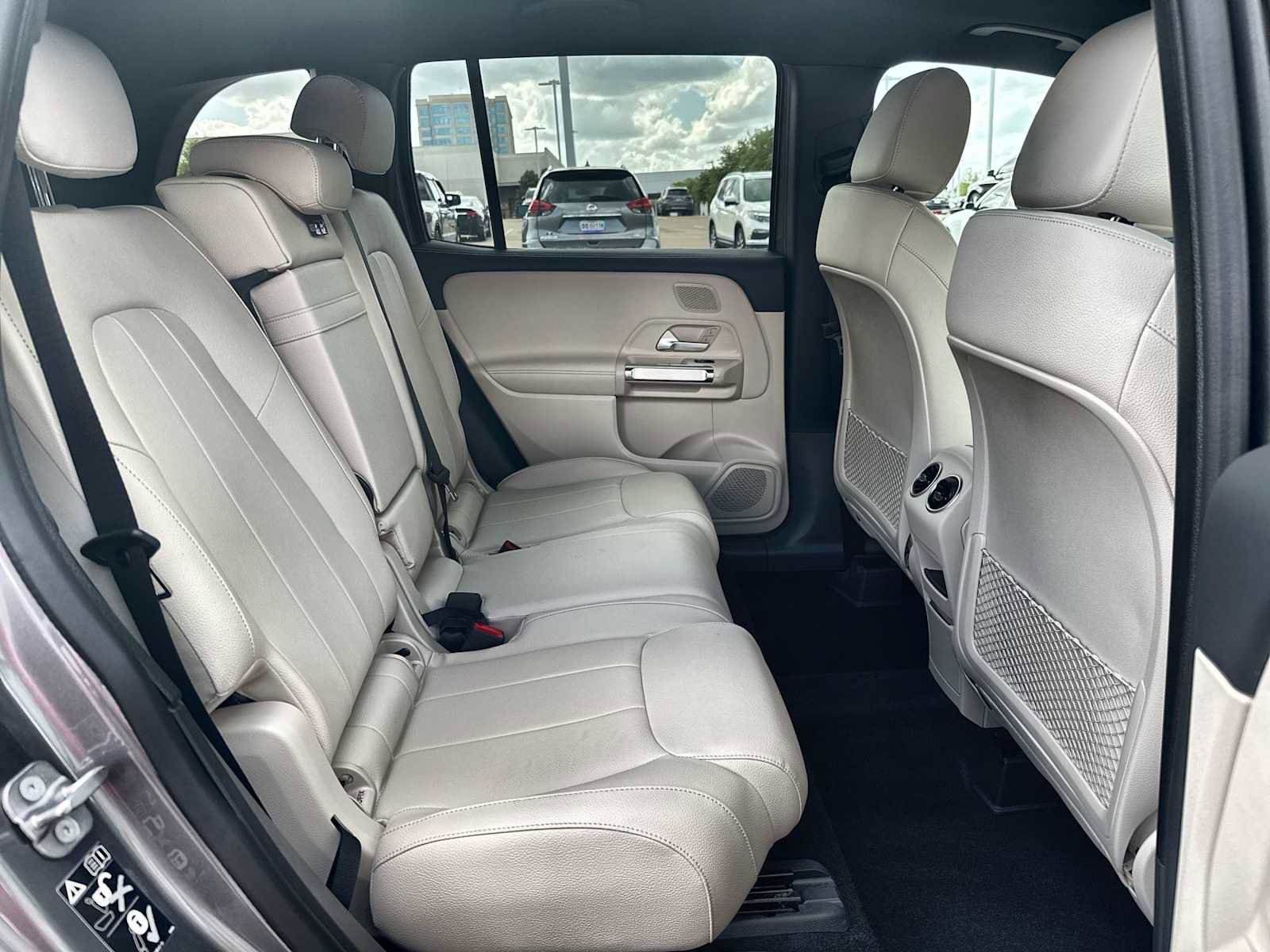 Used 2025 Mercedes-Benz GLB 250 image 19