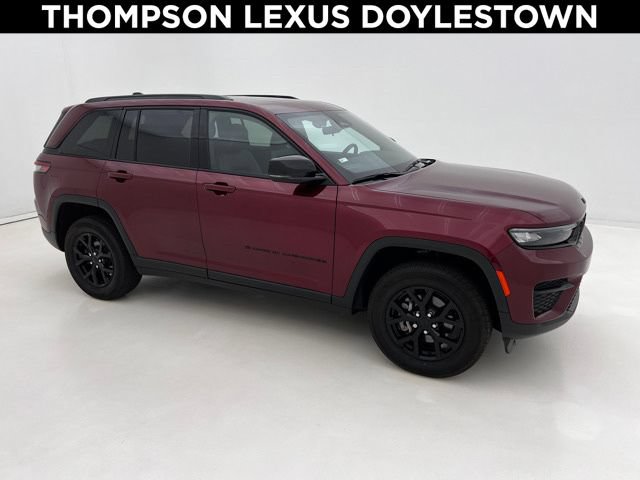 Used 2025 Jeep Grand Cherokee Altitude AWD/4WD 360° Tour