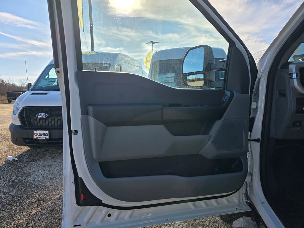 New 2025 Ford F350 XL w/ XL Chrome Package image 20