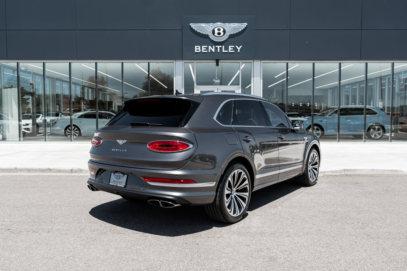 Certified 2024 Bentley Bentayga AWD/4WD image 3