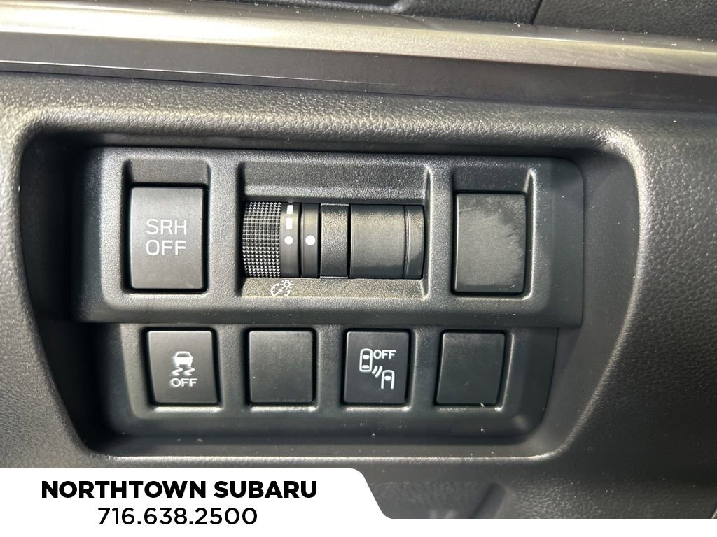 Used 2018 Subaru Crosstrek 2.0i Limited image 21