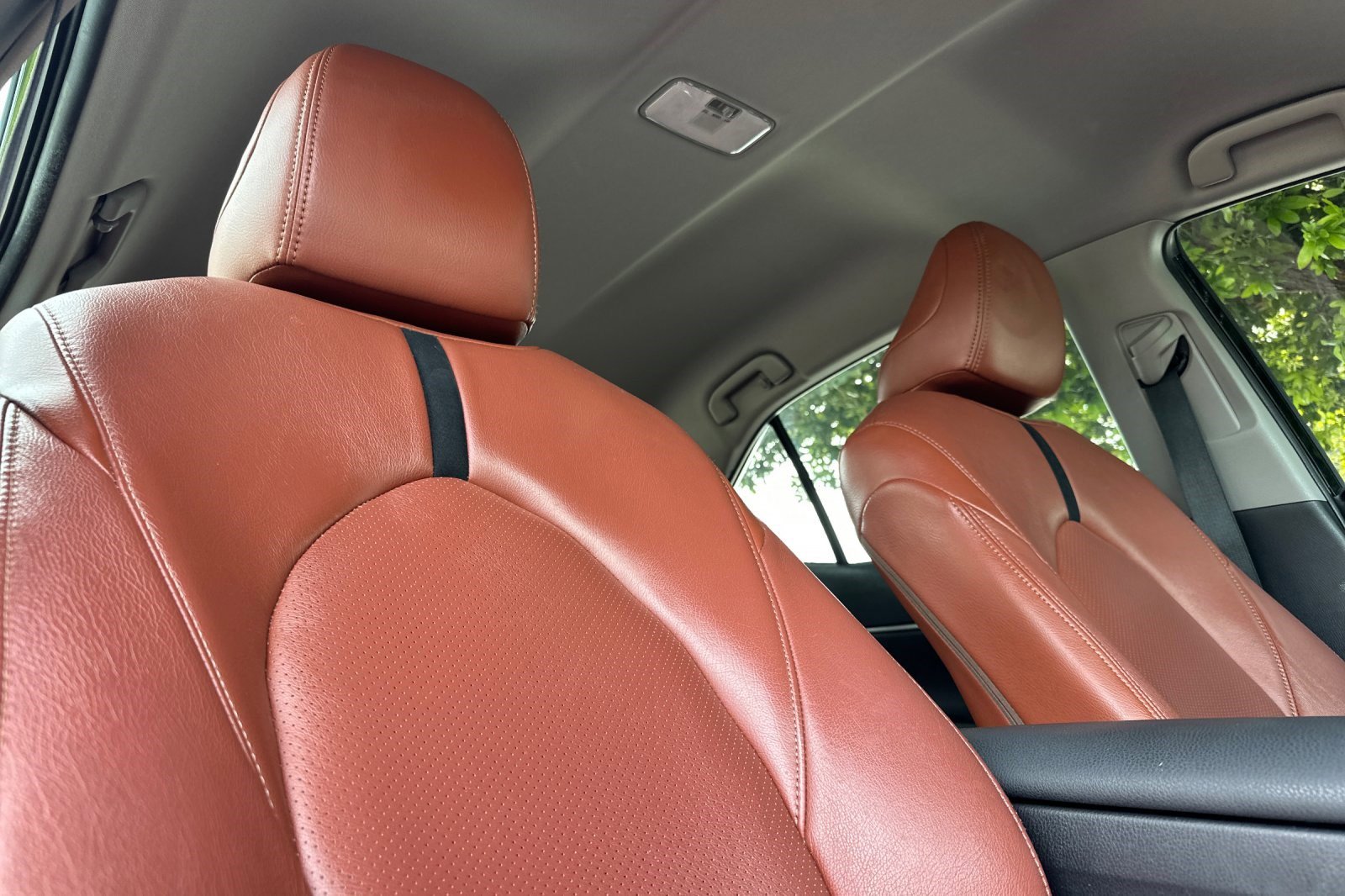 Used 2021 Toyota Camry SE image 19