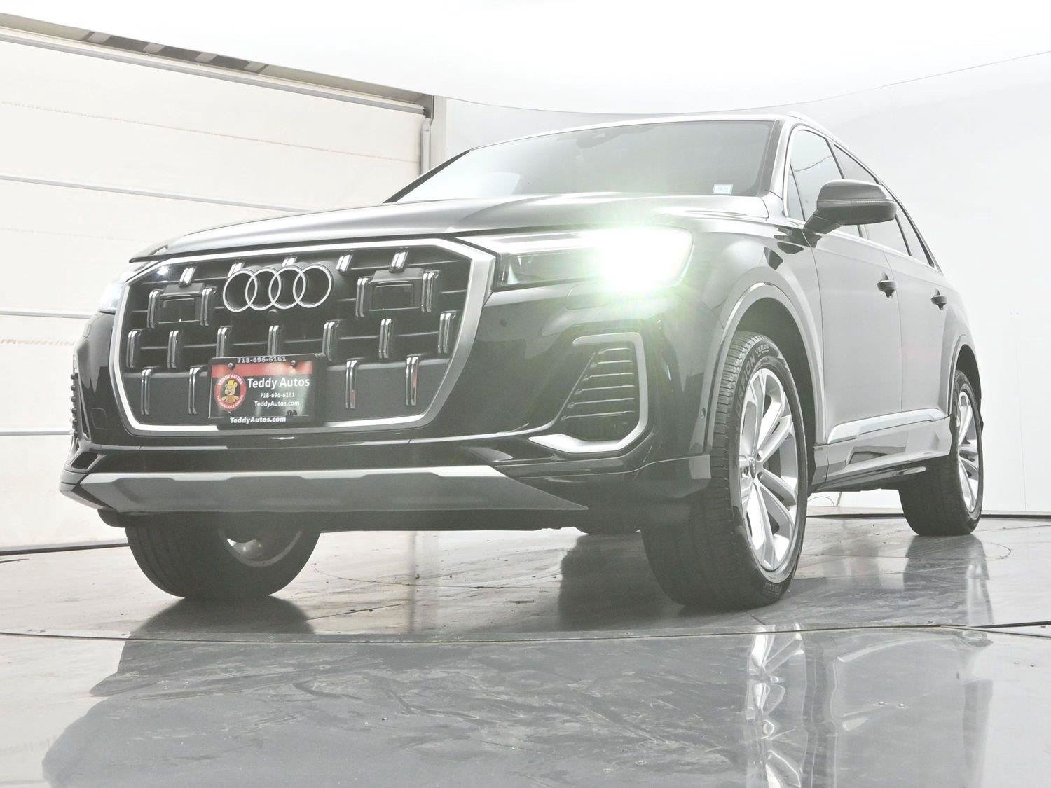 Used 2025 Audi Q7 3.0T Premium Plus AWD/4WD image 31