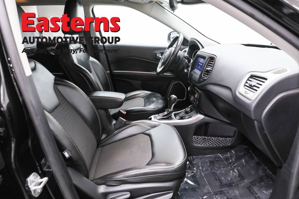 Used 2019 Jeep Compass Latitude w/ Cold Weather Group image 25