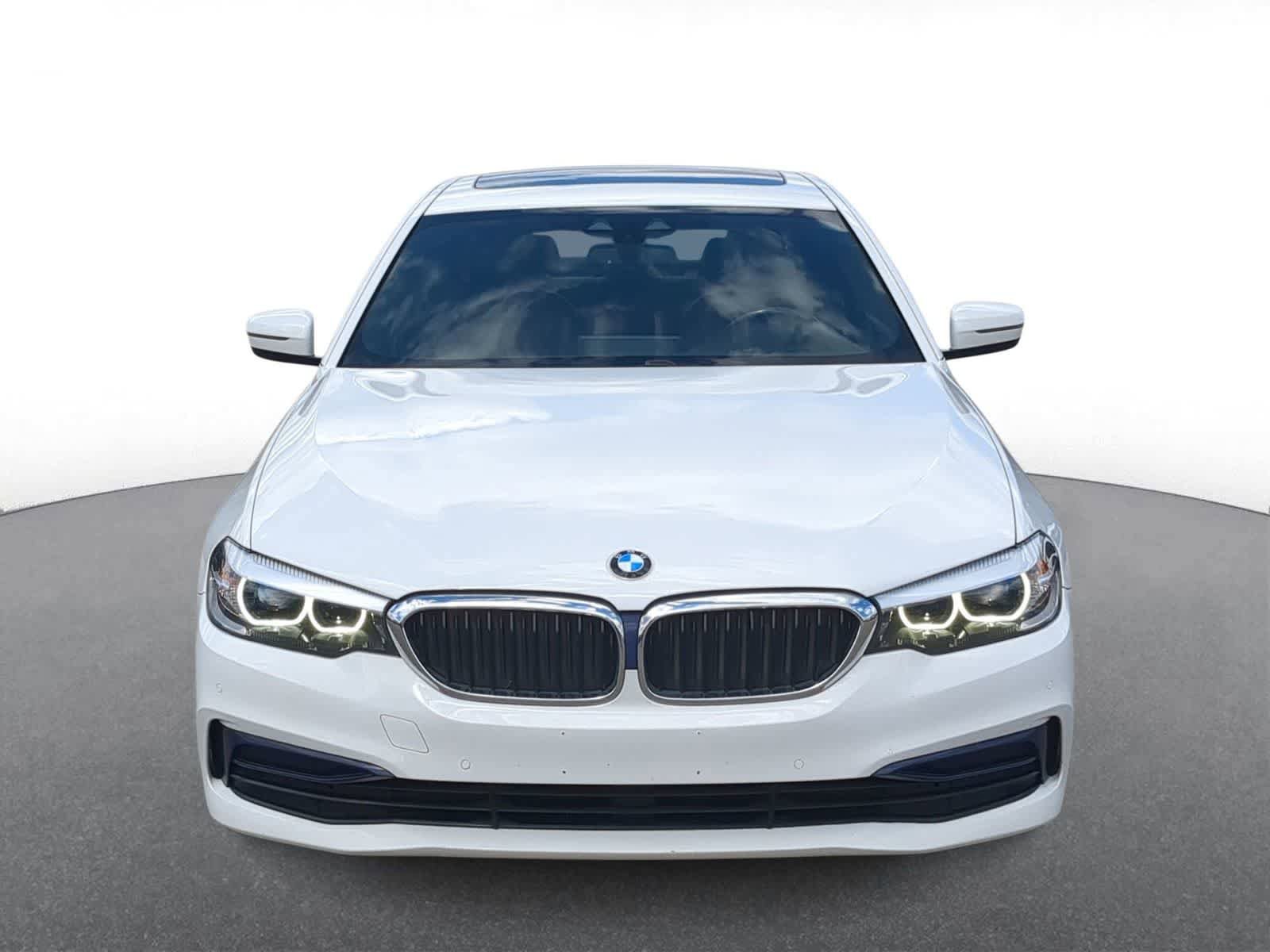 Used 2019 BMW 530i xDrive w/ Convenience Package AWD/4WD image 3