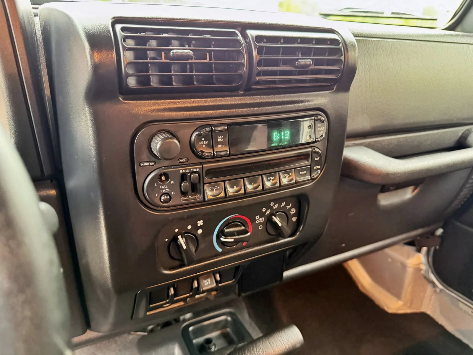 Used 2004 Jeep Wrangler 4WD image 83