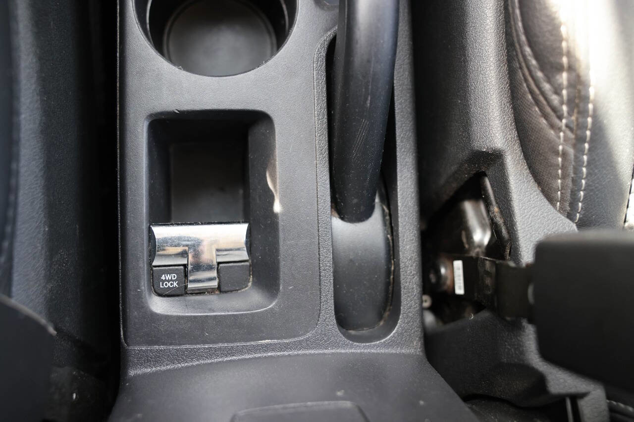 Used 2014 Jeep Compass Latitude w/ Sun/Sound Group image 25