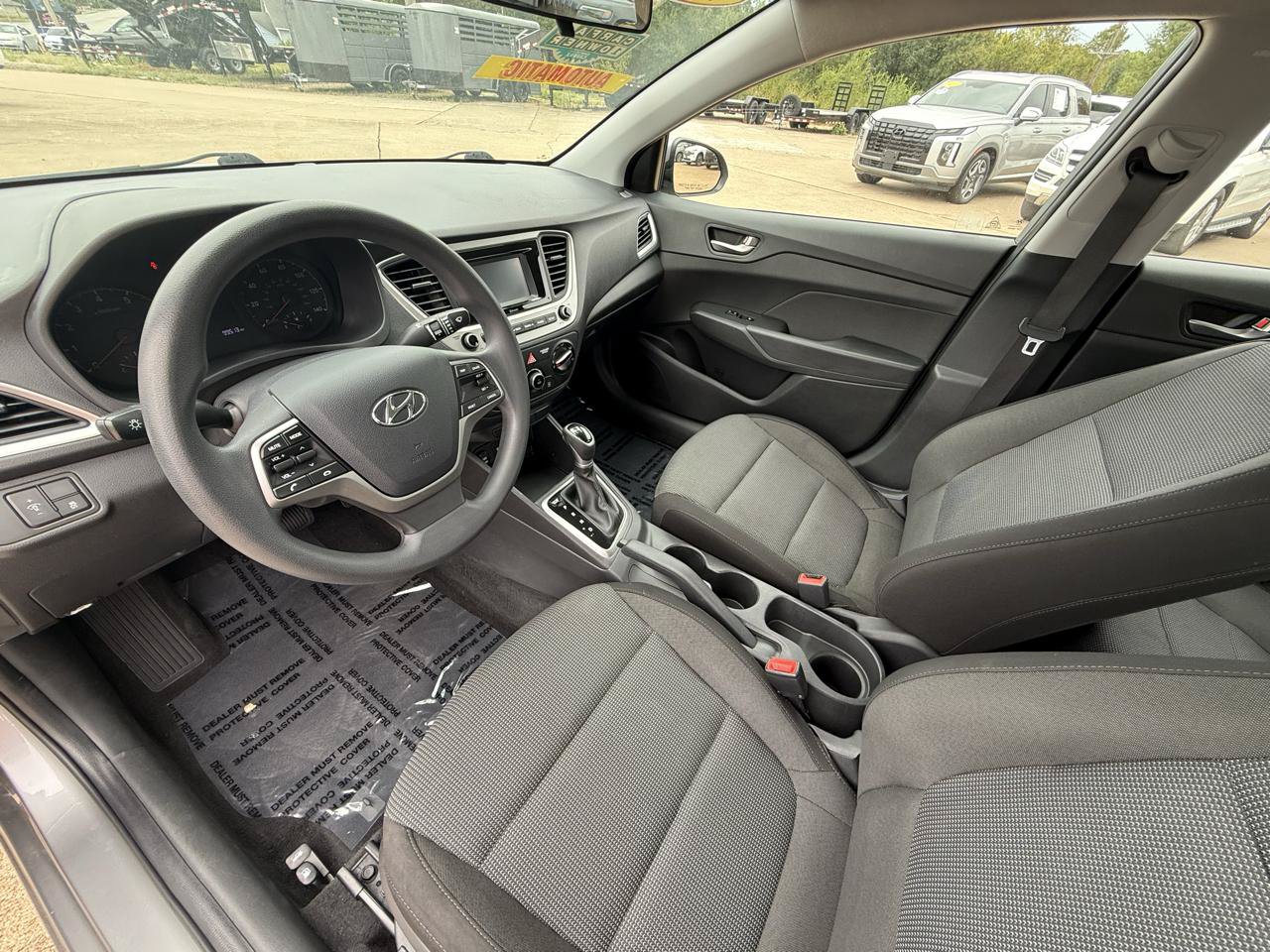 Used 2021 Hyundai Accent SE FWD image 15