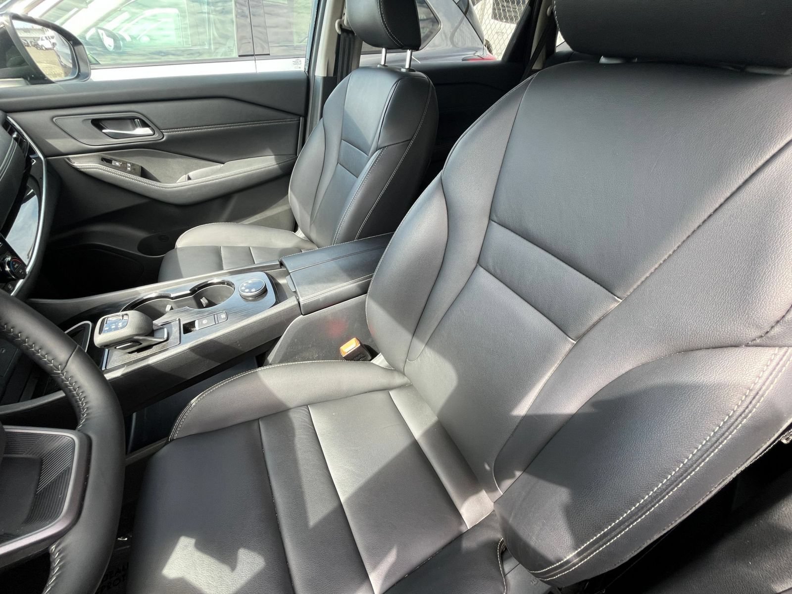 Used 2026 Nissan Rogue SL AWD/4WD image 34