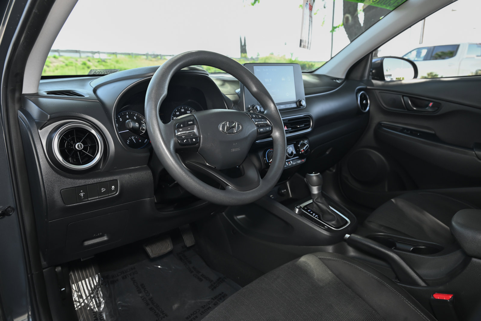 Used 2023 Hyundai Kona SEL image 18