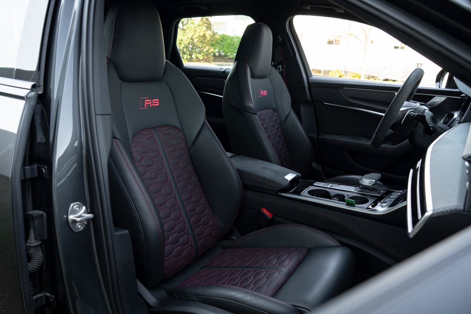 Certified 2024 Audi RS 6 performance AWD/4WD image 46