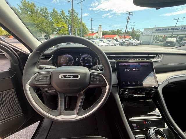 Used 2023 Jeep Grand Cherokee L Limited AWD/4WD image 22