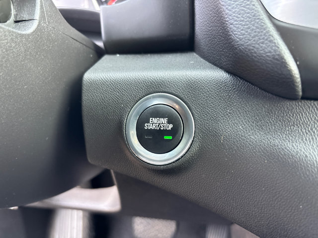 Used 2024 GMC Terrain SLE AWD/4WD image 17