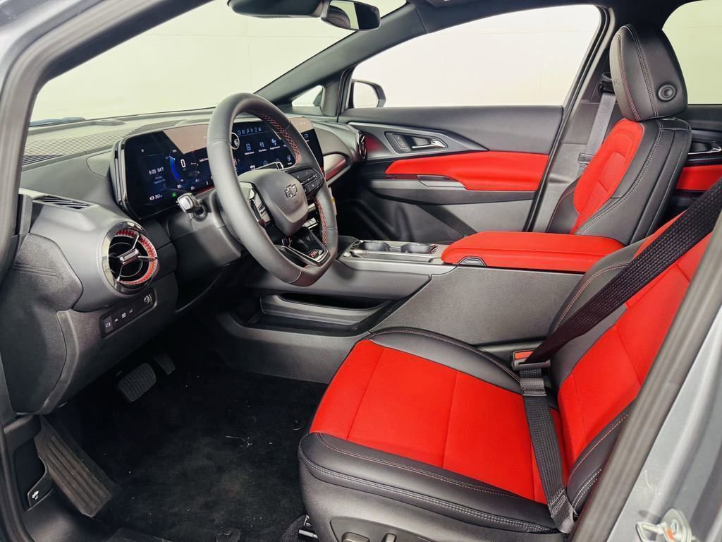 Used 2025 Chevrolet Equinox EV RS image 5