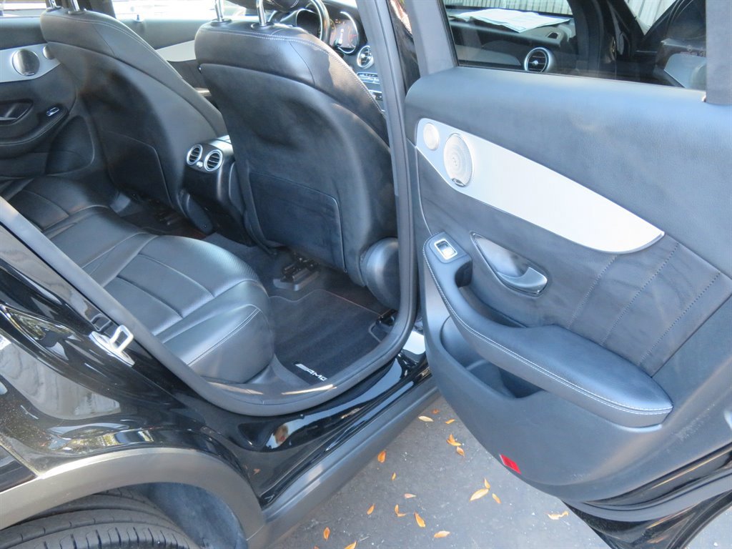 Used 2021 Mercedes-Benz GLC 300 image 39
