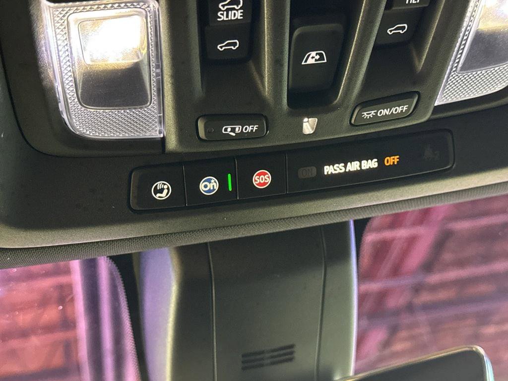 Certified 2020 Chevrolet Silverado 1500 High Country w/ Technology Package AWD/4WD image 22