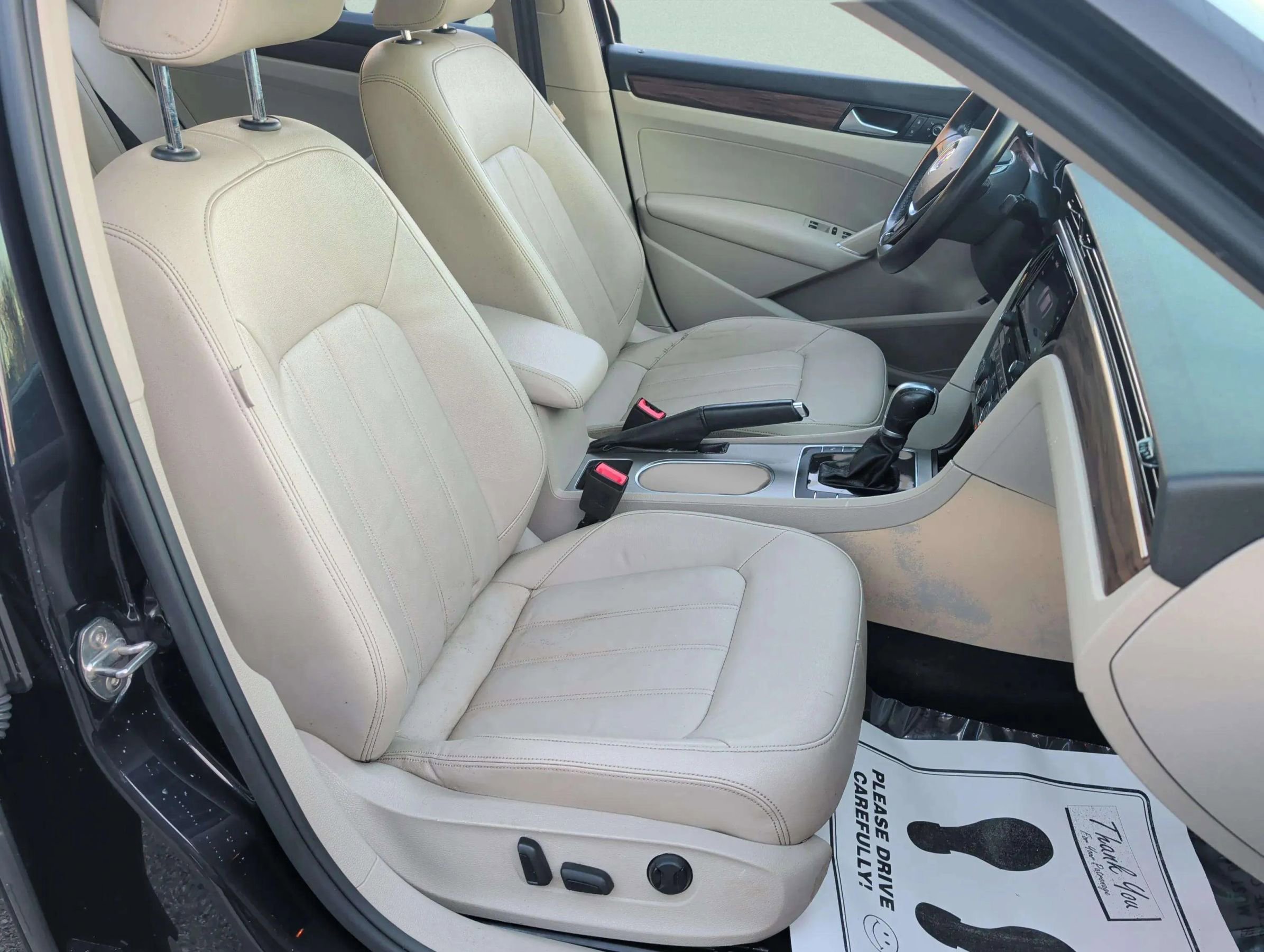 Used 2020 Volkswagen Passat 2.0T SEL image 18